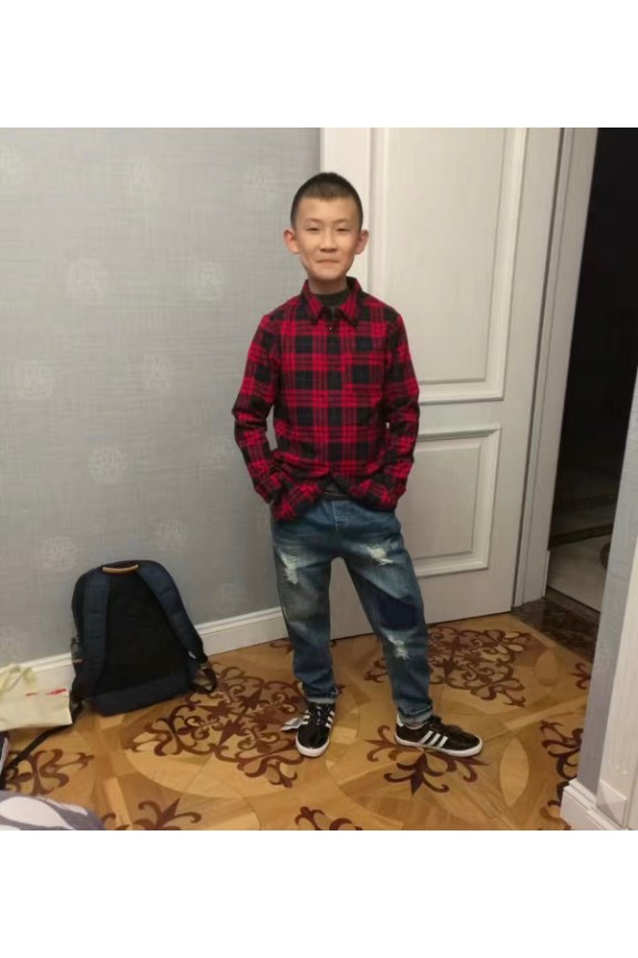 杨家成儿时照片